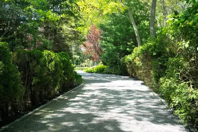 10 Emerson Court, Hampton Bays, NY 11946 - Photo 3