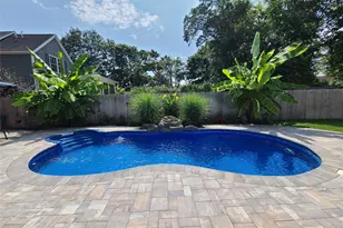 16 Wiggins Ave, Patchogue, NY 11772 - Photo 19