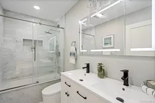 1 Stanford Ct, Wantagh, NY 11793 - Photo 19