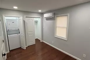 33 Broadway St, Shirley, NY 11967 - Photo 15