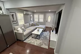 33 Broadway St, Shirley, NY 11967 - Photo 7