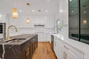 1130A Carlls Straight Path, Dix Hills, NY 11746 - Photo 15