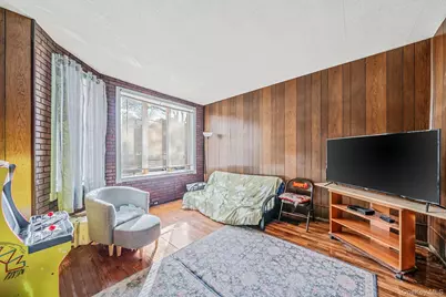 7935 77th Avenue, Glendale, NY 11385 - Photo 3