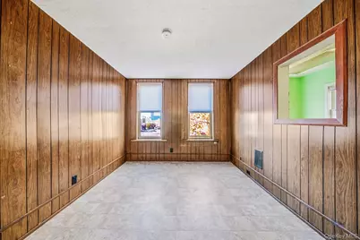 7935 77th Avenue, Glendale, NY 11385 - Photo 19