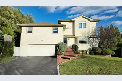 34 Melanie Lane, Syosset, NY 11791 - Photo 1