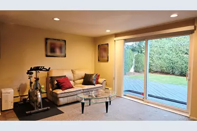 34 Melanie Lane, Syosset, NY 11791 - Photo 19