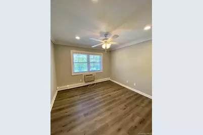 309 Robinson Avenue #1, Patchogue, NY 11772 - Photo 9