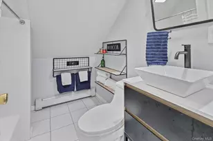 16 Piermont Ct, Melville, NY 11747 - Photo 17