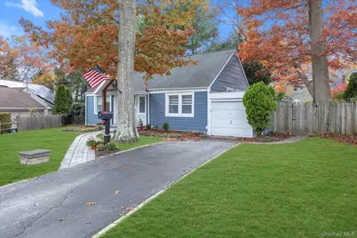 16 Piermont Court, Melville, NY 11747 - Photo 23