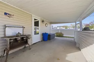 2398 Yorktown St, Oceanside, NY 11572 - Photo 17