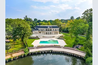 566A E Shore Road, Great Neck, NY 11024 - Photo 33