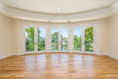 566A E Shore Road, Great Neck, NY 11024 - Photo 21