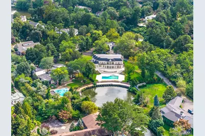 566A E Shore Road, Great Neck, NY 11024 - Photo 37