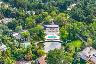 566A E Shore Rd, Great Neck, NY 11024 - Photo 37