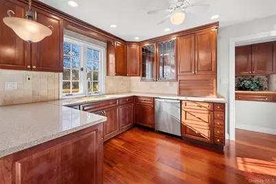 6 Penelope Lane, Huntington, NY 11743 - Photo 9