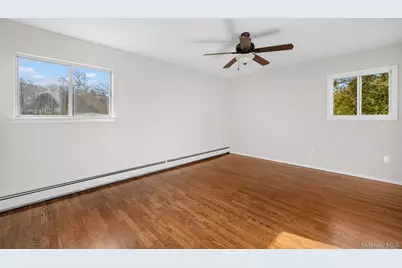 6 Penelope Lane, Huntington, NY 11743 - Photo 29