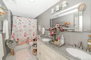 5 Northwood Blvd, Central Islip, NY 11722 - Photo 19