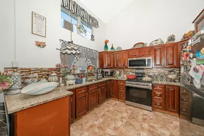 5 Northwood Boulevard, Central Islip, NY 11722 - Photo 13