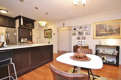 1374 Midland Avenue #101, Bronxville, NY 10708 - Photo 5