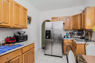 1012 E 225th St, Bronx, NY 10466 - Photo 5