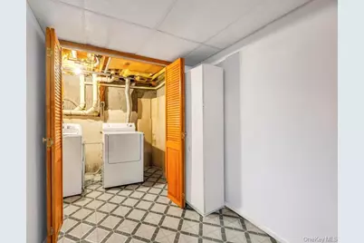 57 Macarthur Avenue, Brentwood, NY 11717 - Photo 31