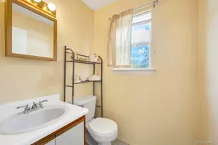 57 Macarthur Ave, Brentwood, NY 11717 - Photo 19