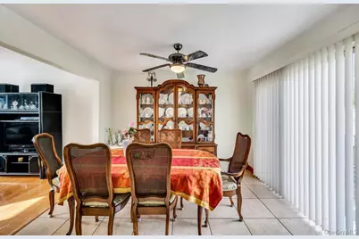 57 Macarthur Avenue, Brentwood, NY 11717 - Photo 15