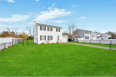 57 Macarthur Avenue, Brentwood, NY 11717 - Photo 3