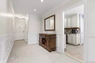 15 Bryant Crescent, White Plains, NY 10605 - Photo 3