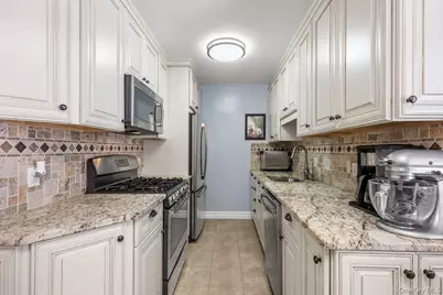 15 Bryant Crescent #1K, White Plains, NY 10605 - Photo 5