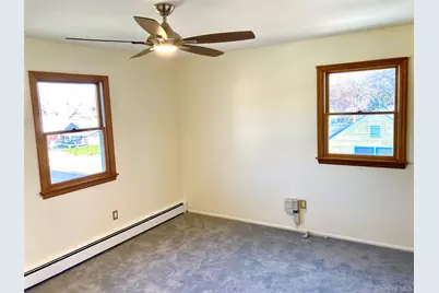 12 Soundview Avenue #Upper, Oyster Bay, NY 11771 - Photo 11