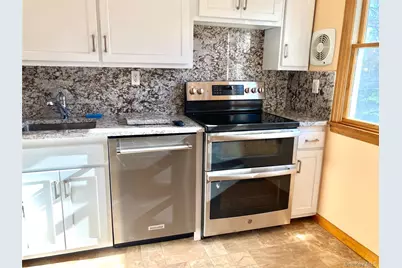 12 Soundview Avenue #Upper, Oyster Bay, NY 11771 - Photo 7