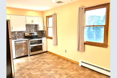 12 Soundview Avenue #Upper, Oyster Bay, NY 11771 - Photo 5