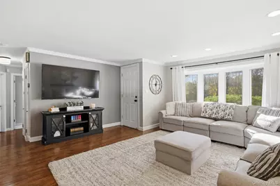 33 Urban Drive, Selden, NY 11784 - Photo 3