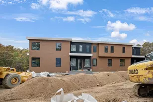 207 Middle Line Hwy, Southampton, NY 11968 - Photo 3