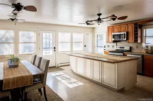 428 Montauk Hwy, East Moriches, NY 11940 - Photo 7