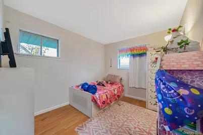 19 Amsterdam Avenue, West Babylon, NY 11704 - Photo 13