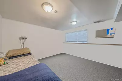 19 Amsterdam Avenue, West Babylon, NY 11704 - Photo 15