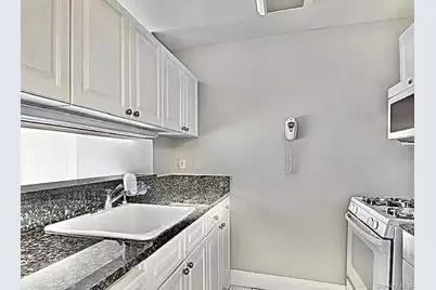 404 E 76th Street #19C, New York, NY 10021 - Photo 3