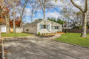 233 Cedar St, Saint James, NY 11780 - Photo 3