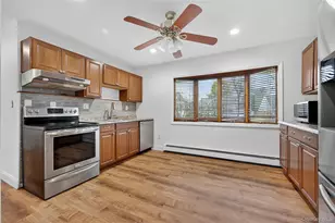 7 Lowland Rd, Levittown, NY 11756 - Photo 17