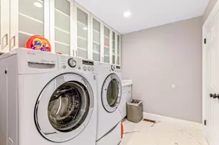 54 Harvard Rd, Manhasset, NY 11030 - Photo 41