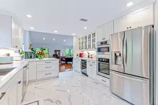 54 Harvard Rd, Manhasset, NY 11030 - Photo 13