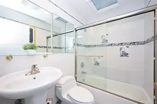 2 Meadow Ln, Rockville Centre, NY 11570 - Photo 19