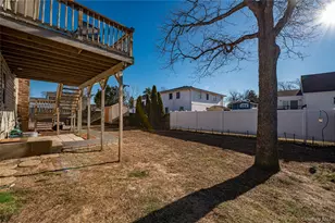 928 Peconic Ave, West Babylon, NY 11704 - Photo 29