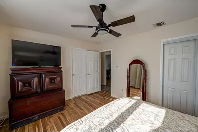 928 Peconic Avenue, West Babylon, NY 11704 - Photo 17