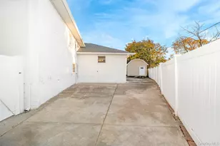 3 Brewster Gate, Massapequa, NY 11758 - Photo 27