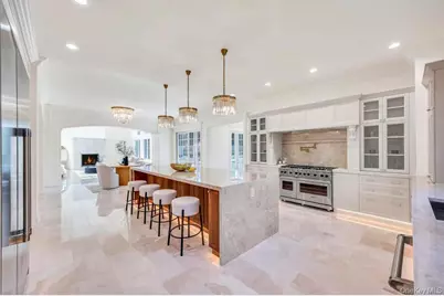 6 Gables Court, Dix Hills, NY 11746 - Photo 7