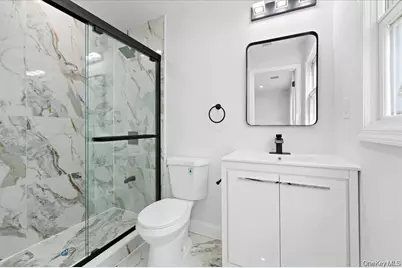 97 Thurton Place, Yonkers, NY 10704 - Photo 21