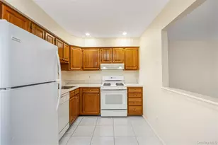 20 Laurel Ave, East Islip, NY 11730 - Photo 11